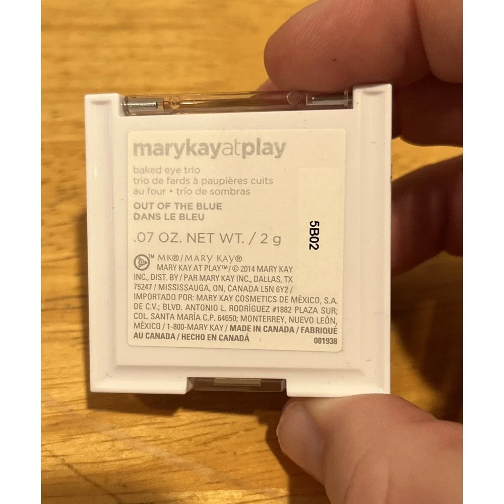 New Mary Kay At Play Baked Eye Trio Out Of The Blue